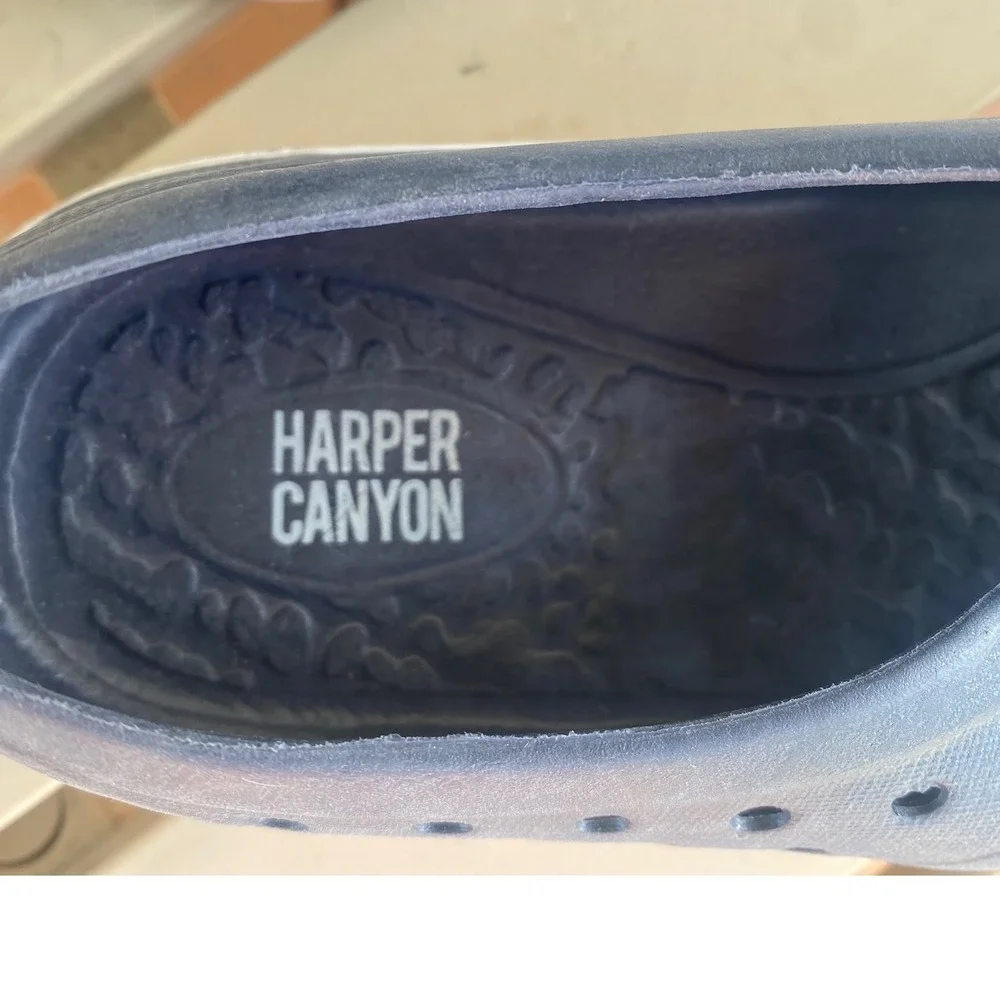 Harper Canyon Kids Water‎ Shoes Slip On Sneakers Navy Blue White Size 2 NWOT